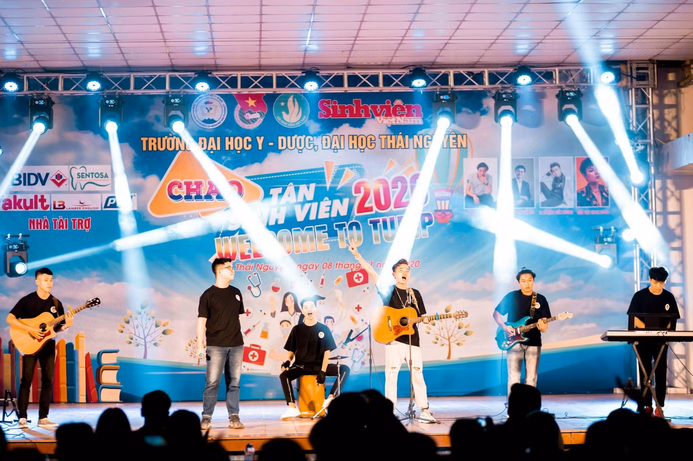 Nguyễn Đức Thắng đồng hành và được bầu làm chủ nhiệm CLB Guitar Y Dược Thái Nguyên khóa VIII.