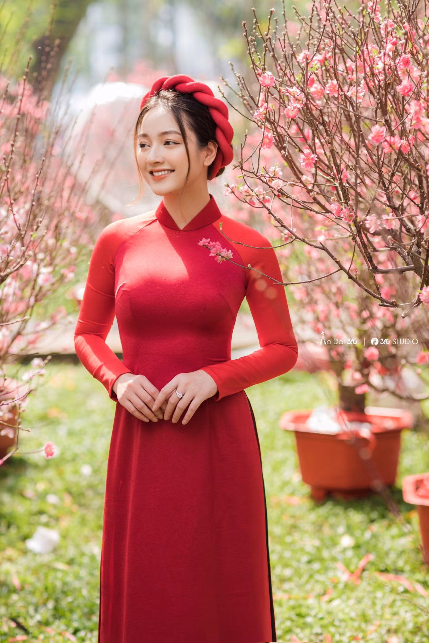Quỳnh Trâm đẹp rạng rỡ trong những ngày đầu năm.