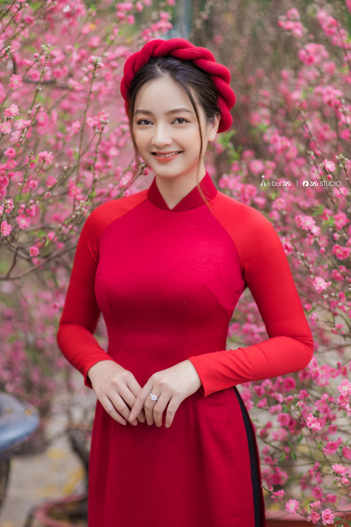 Tuy theo học chuyên ngành Kế toán - Kiểm toán nhưng cô nàng gốc Thanh Hóa lại có đam mê với nghề mẫu ảnh.