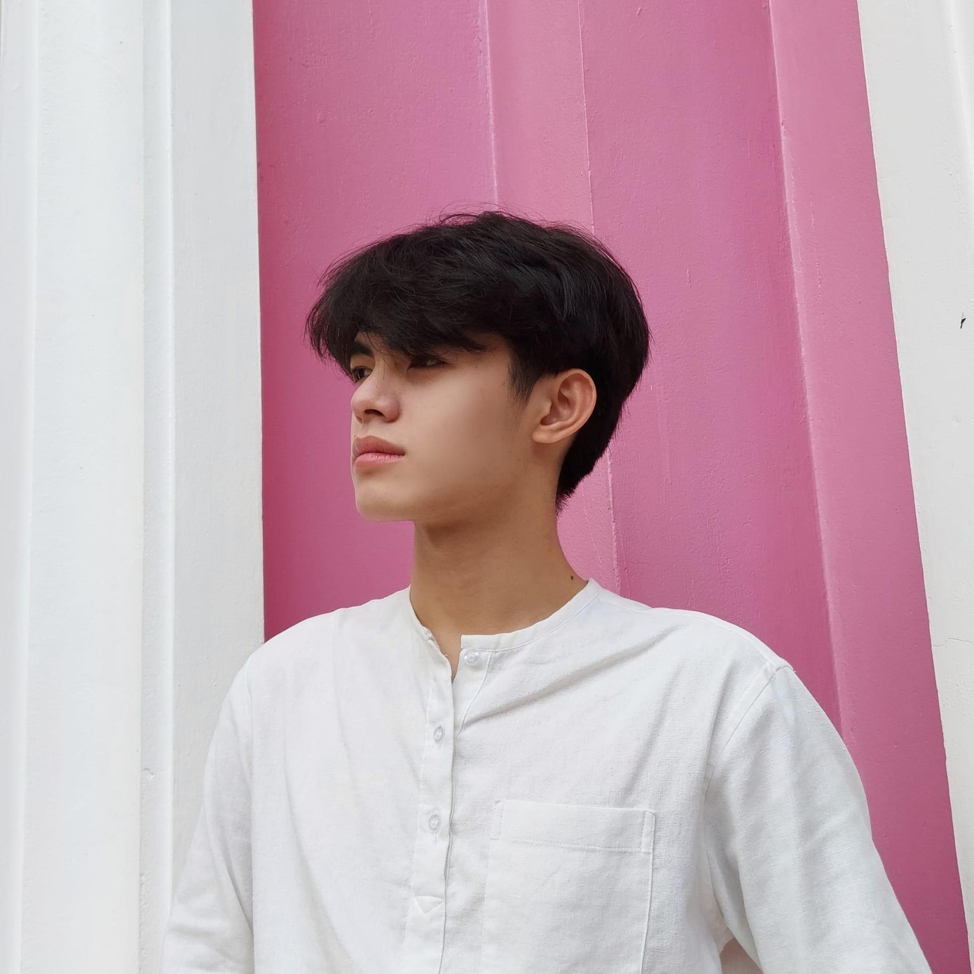 Tiến Dũng lần đầu đến trường đã không giấu được cảm xúc khi mong muốn đã được hiện thực hóa.