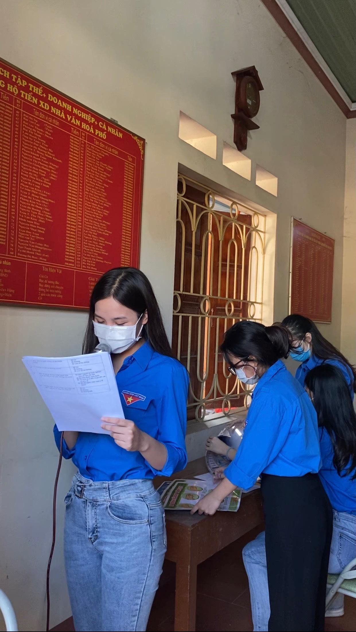 Thảo Nguyên rất thích tham gia hoạt động tình nguyện và luôn muốn đóng góp một phần công sức cho cộng đồng.