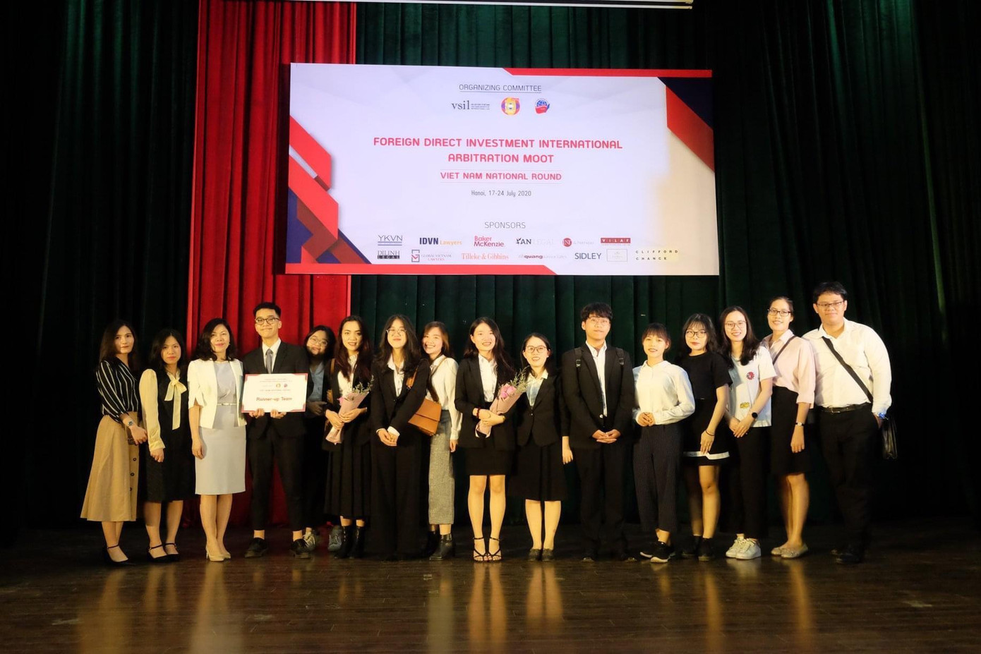 Cuộc thi Phiên tòa giả định Luật Đầu tư Quốc tế. Cuộc thi Phiên tòa giả định Luật Đầu tư Quốc tế.