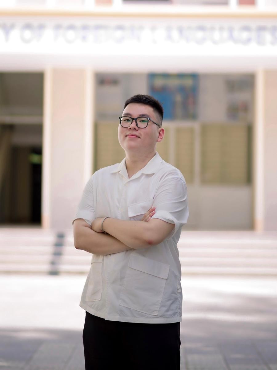 Minh Hoàng là Phó Chủ tịch Hội Sinh viên Trường Đại học Ngoại Ngữ, Đại học Huế nhiệm kỳ 2020 - 2022. Minh Hoàng là Phó Chủ tịch Hội Sinh viên Trường Đại học Ngoại Ngữ, Đại học Huế nhiệm kỳ 2020 - 2022.