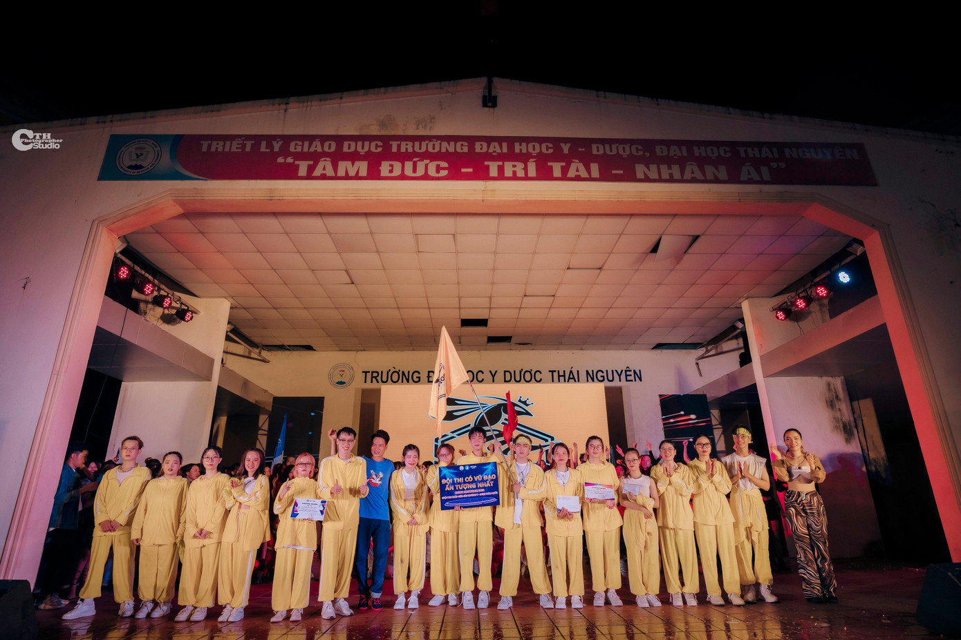 Đội thi có vũ đạo ấn tượng nhất. Đội thi có vũ đạo ấn tượng nhất.