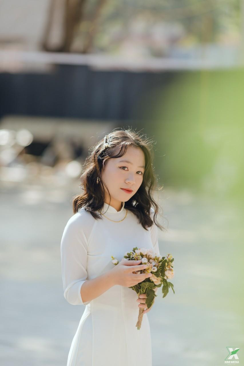 Nguyễn Ánh Ngọc - sinh viên lớp Báo In K41. Nguyễn Ánh Ngọc - sinh viên lớp Báo In K41.