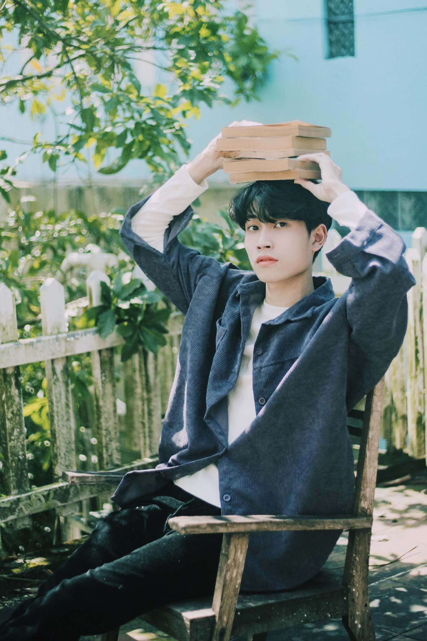 Anh chia sẻ: "Hơn 1,7 nghìn người theo dõi không phải là một thành tựu quá lớn, nhưng là động lực để mình tiếp tục phát triển thương hiệu bản thân trên mạng xã hội." Anh chia sẻ: "Hơn 1,7 nghìn người theo dõi không phải là một thành tựu quá lớn, nhưng là động lực để mình tiếp tục phát triển thương hiệu bản thân trên mạng xã hội."