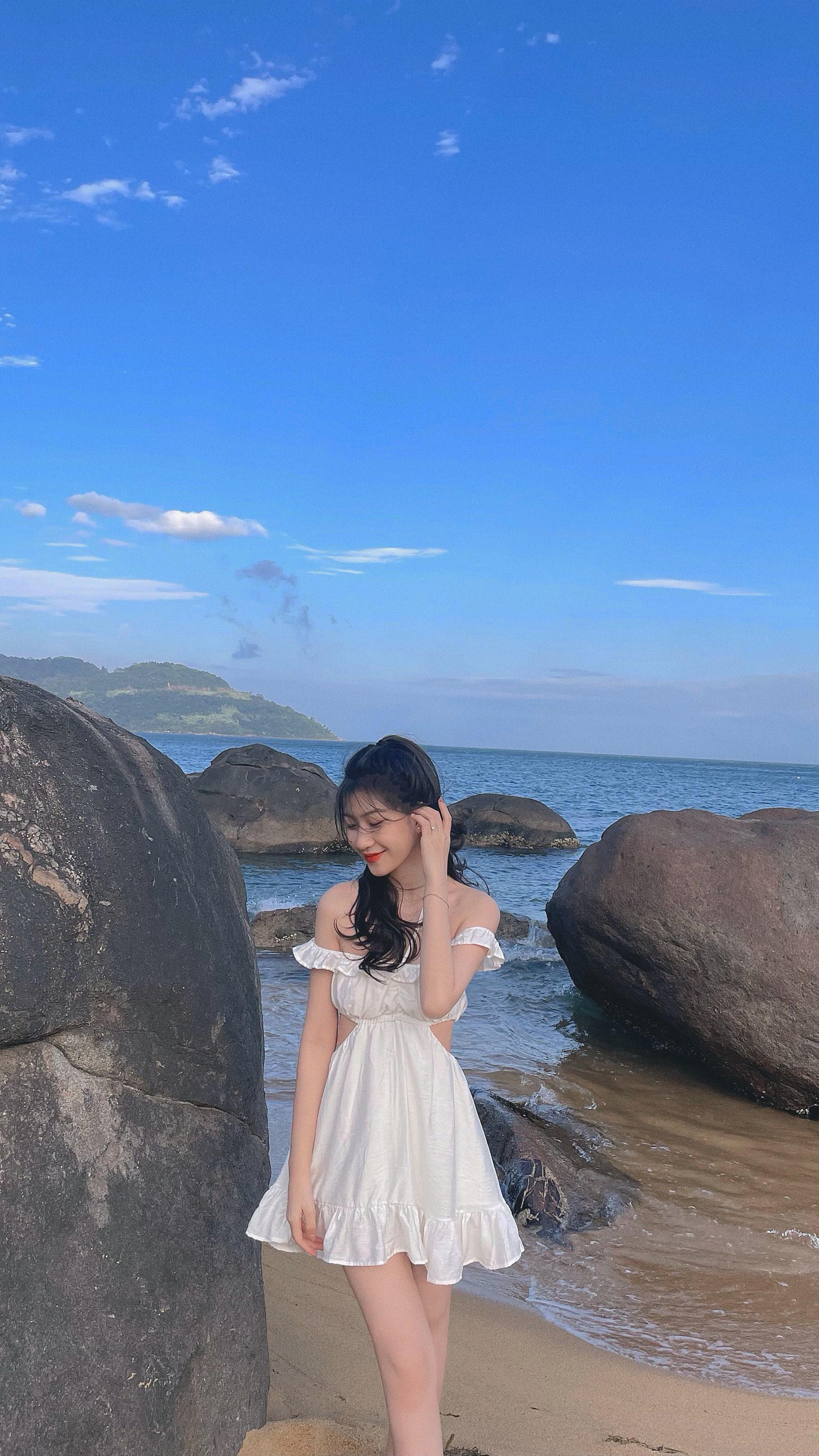 Bên cạnh đó, Thanh Vân cũng đặc biệt yêu thích và quan tâm đến các hoạt động công tác xã hội, cùng ước mơ trở thành người có ích cho cộng đồng.