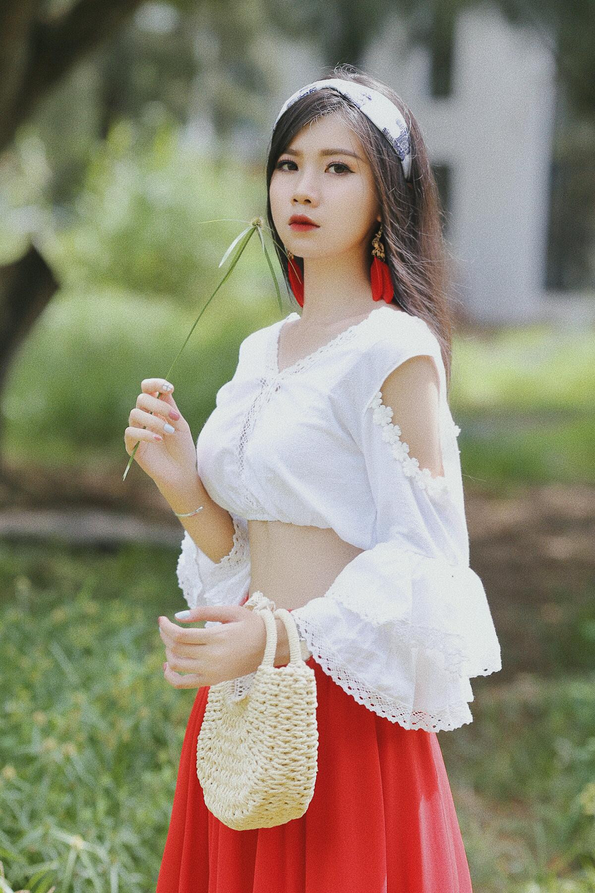 Cô bạn sở ngoại hình sáng cùng chiều cao 1m70. Cô bạn sở ngoại hình sáng cùng chiều cao 1m70.