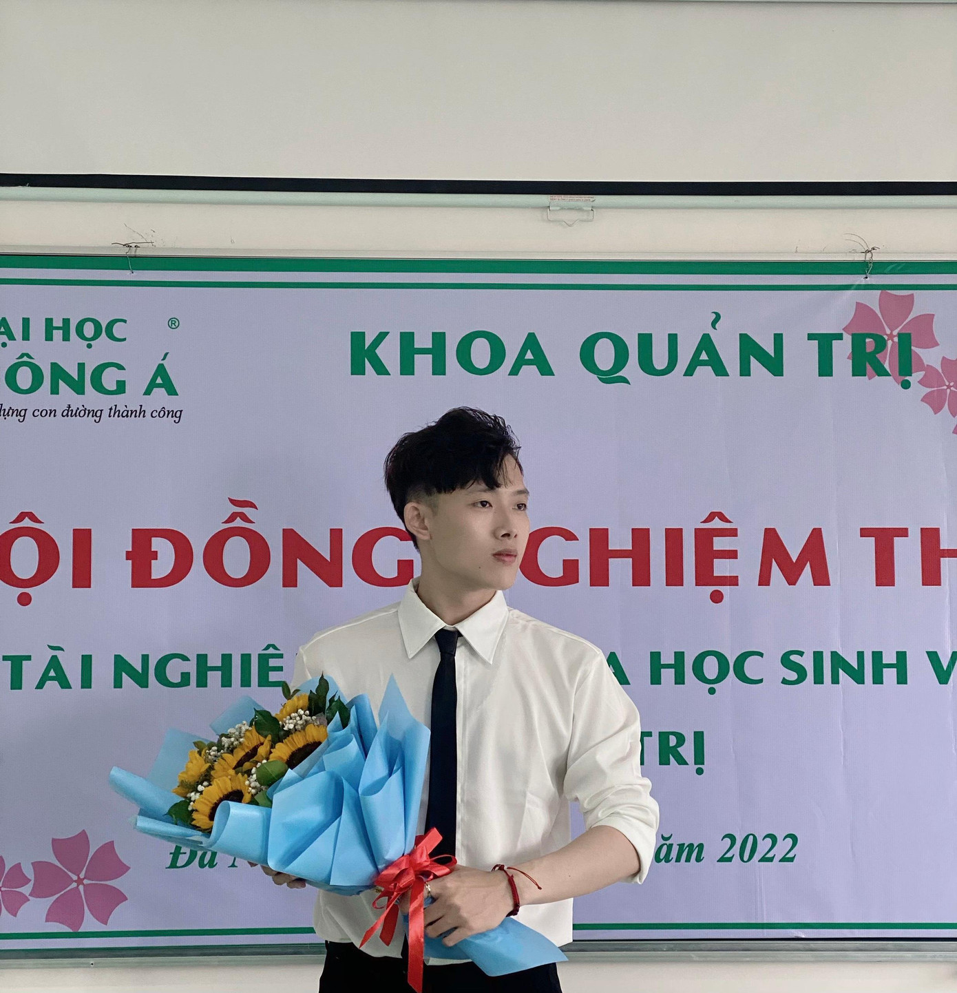 Thái Văn Nam - Cử nhân ngành Quản trị Kinh doanh, Trường Đại học Đông Á. Thái Văn Nam - Cử nhân ngành Quản trị Kinh doanh, Trường Đại học Đông Á.