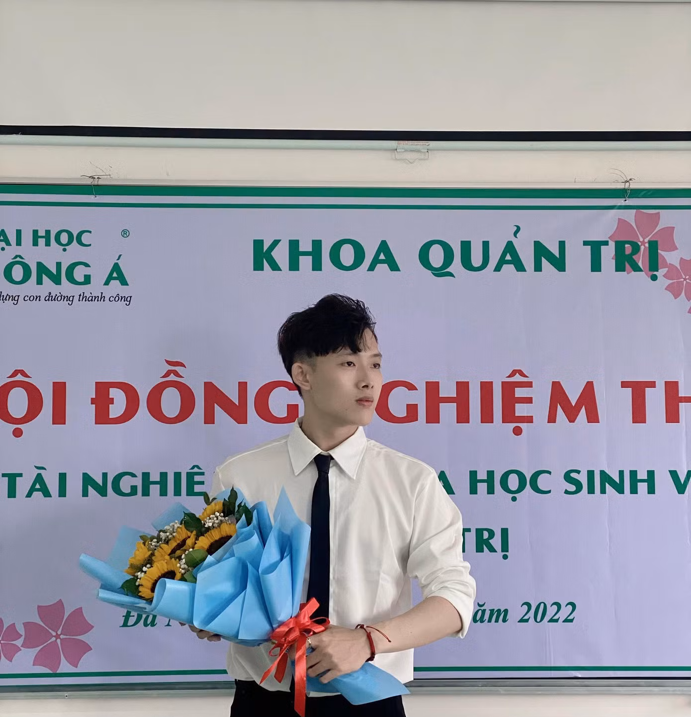 Thái Văn Nam - Cử nhân ngành Quản trị Kinh doanh, Trường Đại học Đông Á. Thái Văn Nam - Cử nhân ngành Quản trị Kinh doanh, Trường Đại học Đông Á.