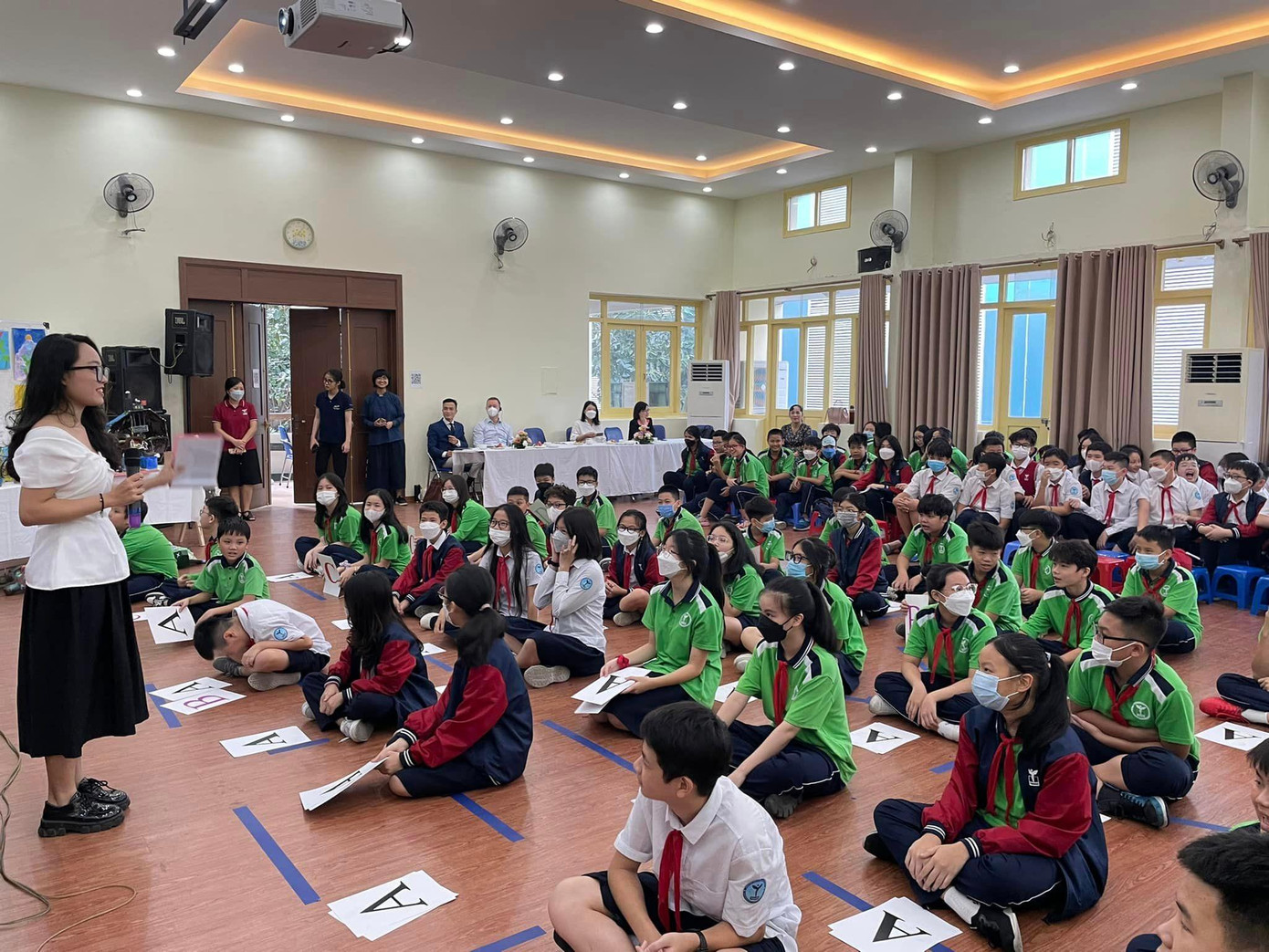 Sinh viên khoa Xã hội học và Phát triển cùng chương trình “Giảm nhiệt Trái đất”. Sinh viên khoa Xã hội học và Phát triển cùng chương trình “Giảm nhiệt Trái đất”.