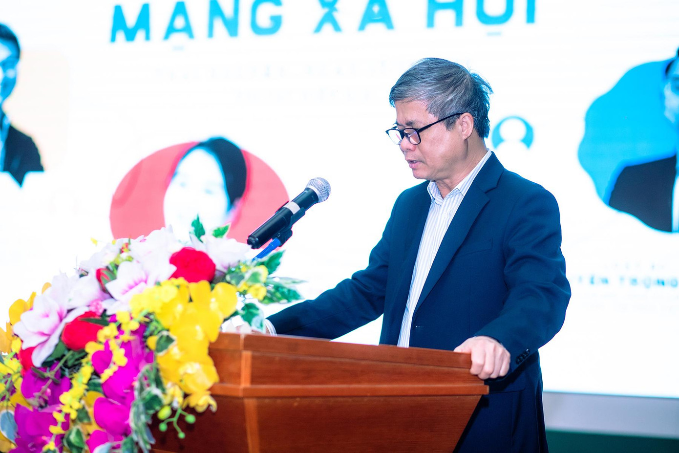 PGS.TS Trần Thanh Vân – Phó Giám đốc Đại học Thái Nguyên phát biểu khai mạc chương trình. PGS.TS Trần Thanh Vân – Phó Giám đốc Đại học Thái Nguyên phát biểu khai mạc chương trình.