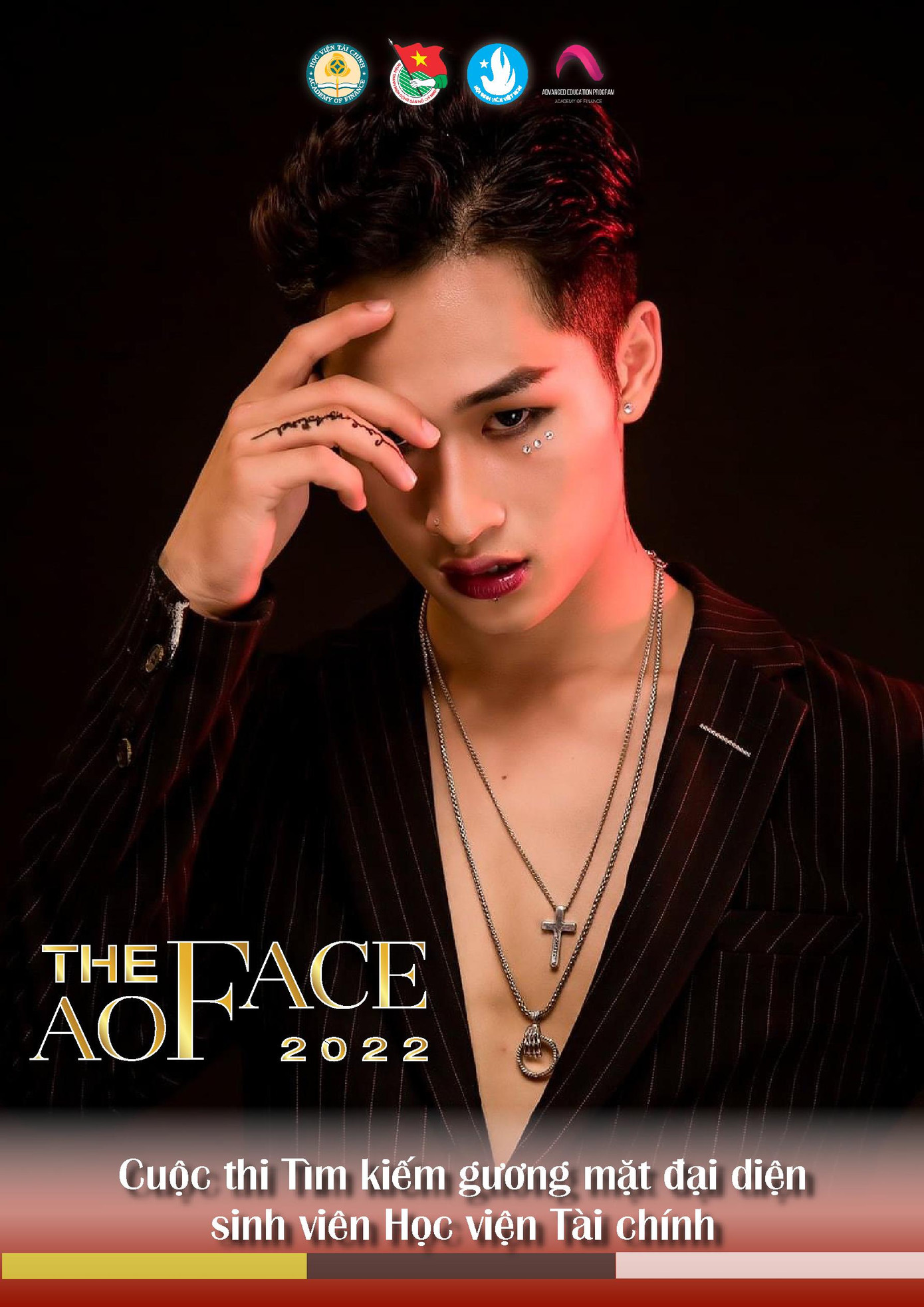 Với gương mặt nam tính và cuốn hút, chắc hẳn Anh Tài đã “đốn tim” không ít khác giả ngay từ cái nhìn đầu tiên. Sở hữu chiều cao đầy ấn tượng - 1m82, đây chắc chắn là một ứng cử viên sáng giá cho danh hiệu The Face AOF 2022.