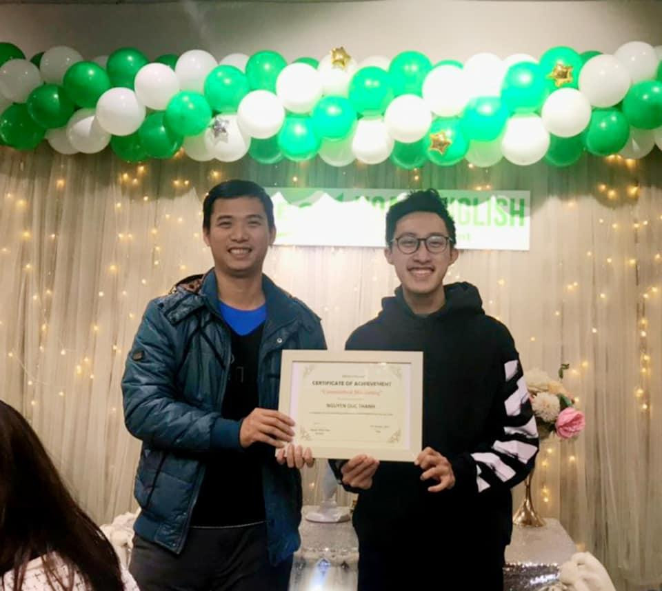 Bằng sự kiên trì, nỗ lực, Đức Thành đã đạt được nhiều thành tích đáng ngưỡng mộ. Bằng sự kiên trì, nỗ lực, Đức Thành đã đạt được nhiều thành tích đáng ngưỡng mộ.