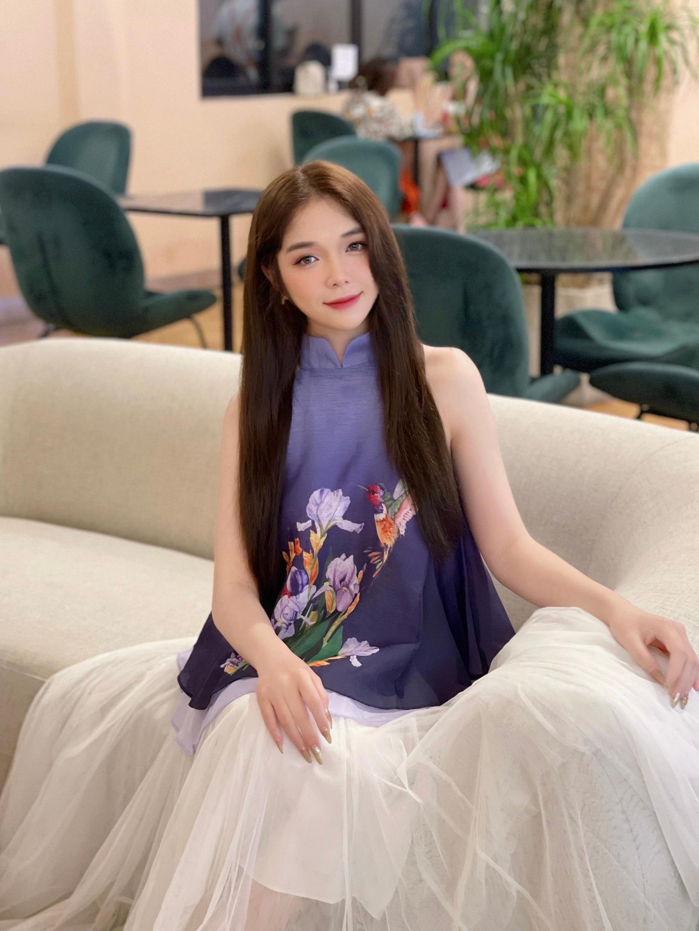 Sở hữu khuôn mặt thanh tú, Kiều Oanh khiến bao người “ngẩn ngơ” trước nhan sắc của mình.