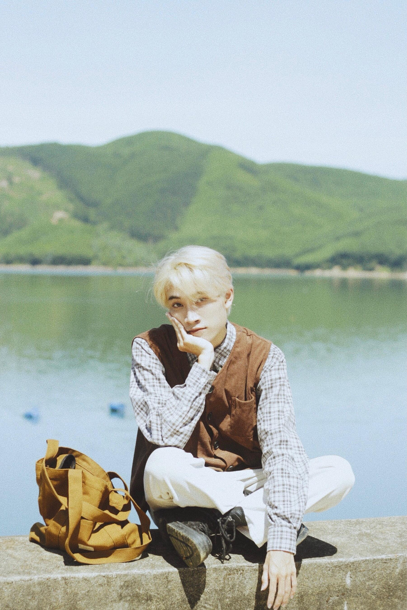 Chàng trai quyết định bảo lưu tại Học viện Ngoại giao để theo học tại Fulbright. Chàng trai quyết định bảo lưu tại Học viện Ngoại giao để theo học tại Fulbright.