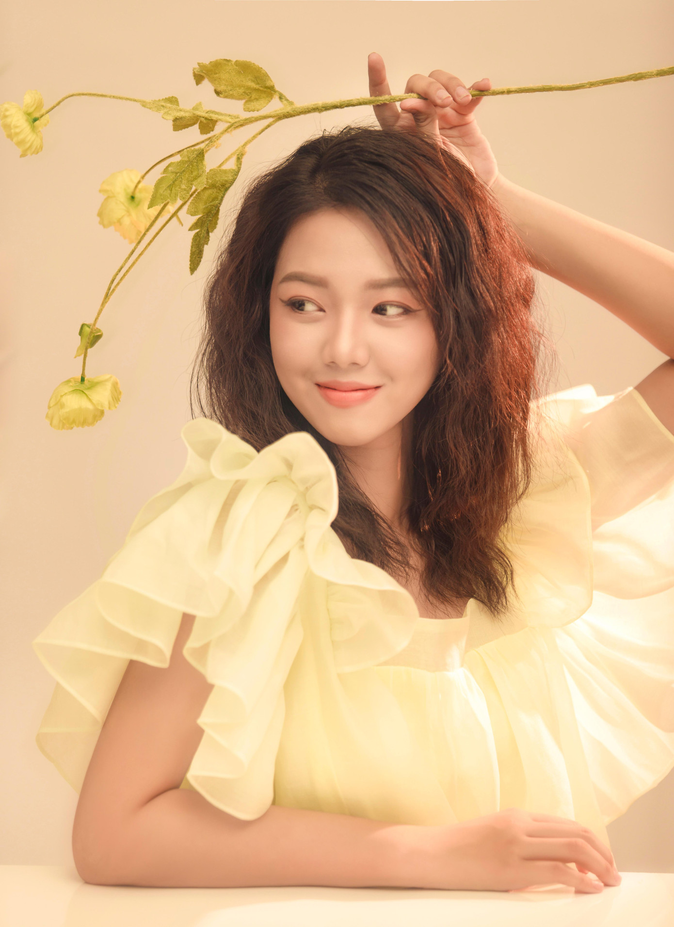 Bên cạnh công việc học, Cát Tường còn được biết đến là người mẫu ảnh có tiếng tại Sài Thành, sở hữu lượt tương tác cao.