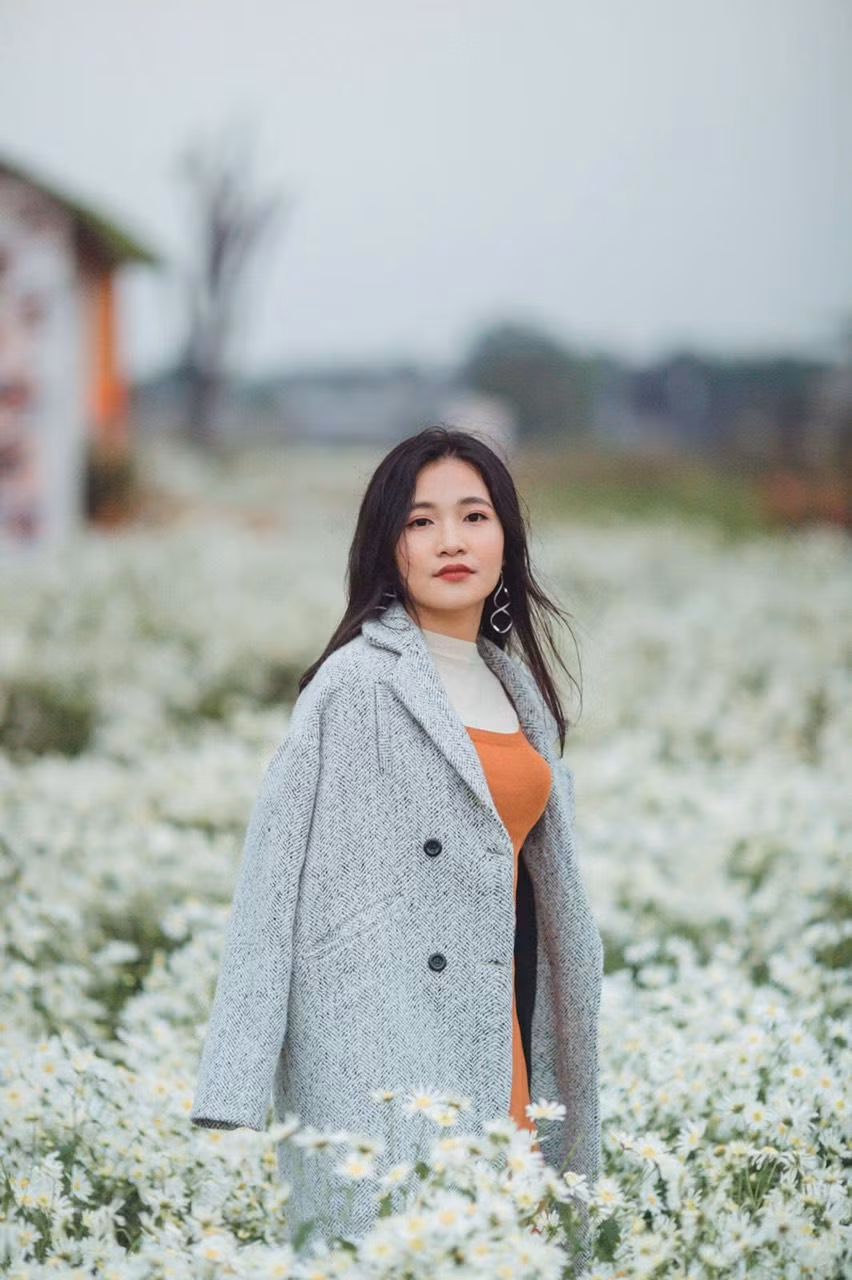Lan Nhi chia sẻ: "Cứ mạnh dạn thử, dũng cảm trải nghiệm, vũ trụ sẽ mách bảo, chỉ đường dẫn lối cho bạn đến được đích đến cuối cùng."