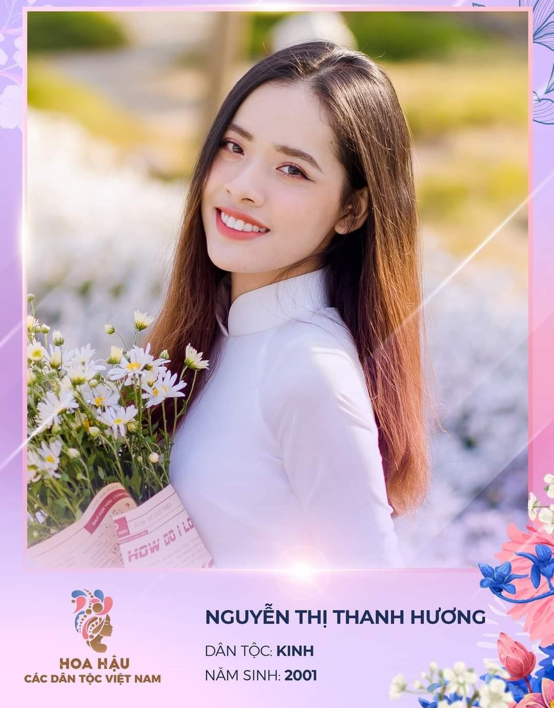 Thanh Hương trong cuộc thi ảnh online tại Hoa hậu các Dân tộc Việt Nam 2022. Cô sinh năm 2001, sở hữu chiều cao 1m71, nặng 49kg, số đo 3 vòng 81-60-87.