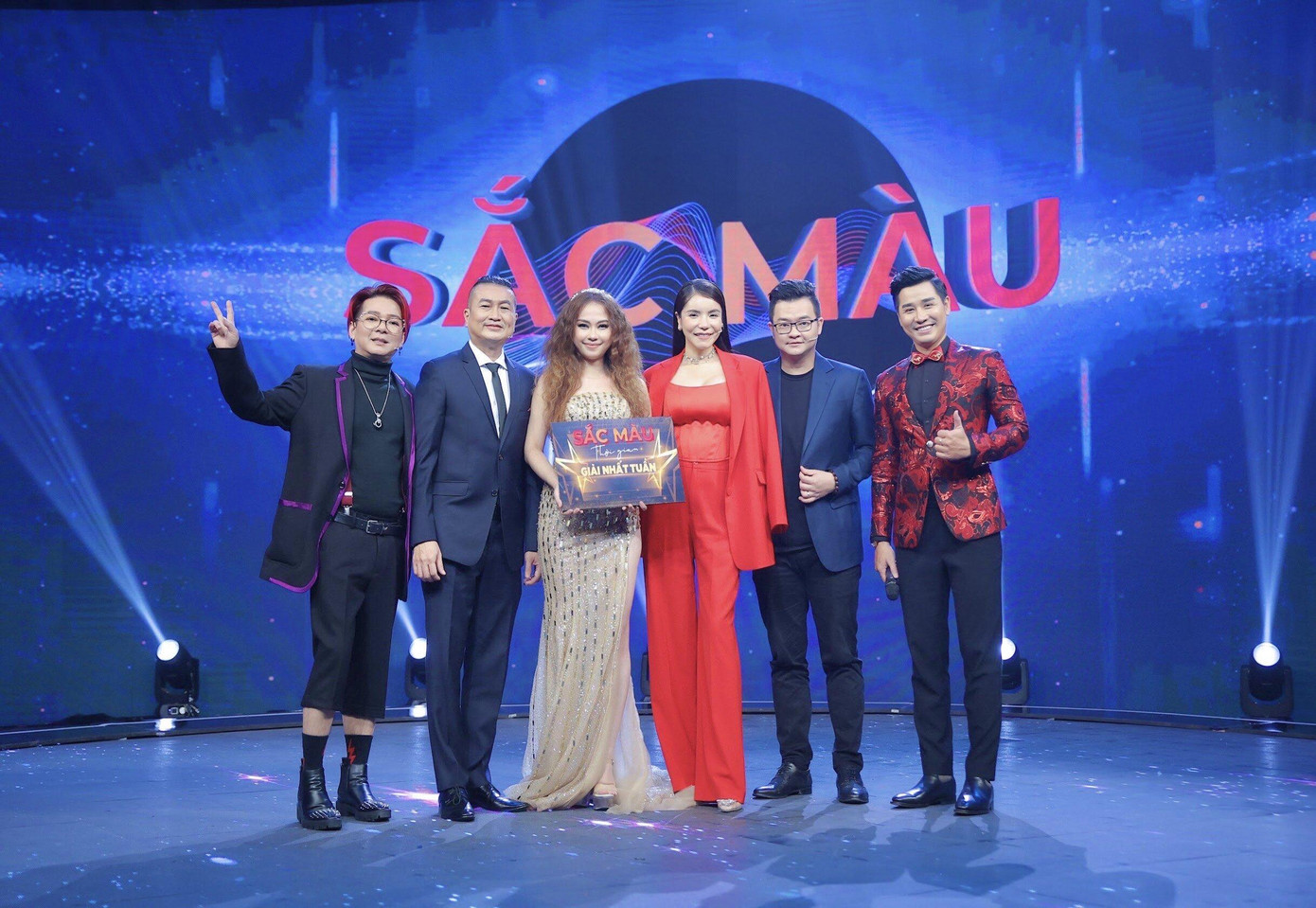 Lina Nguyễn giành giải Nhất The Cover Show chủ đề nhạc sĩ.