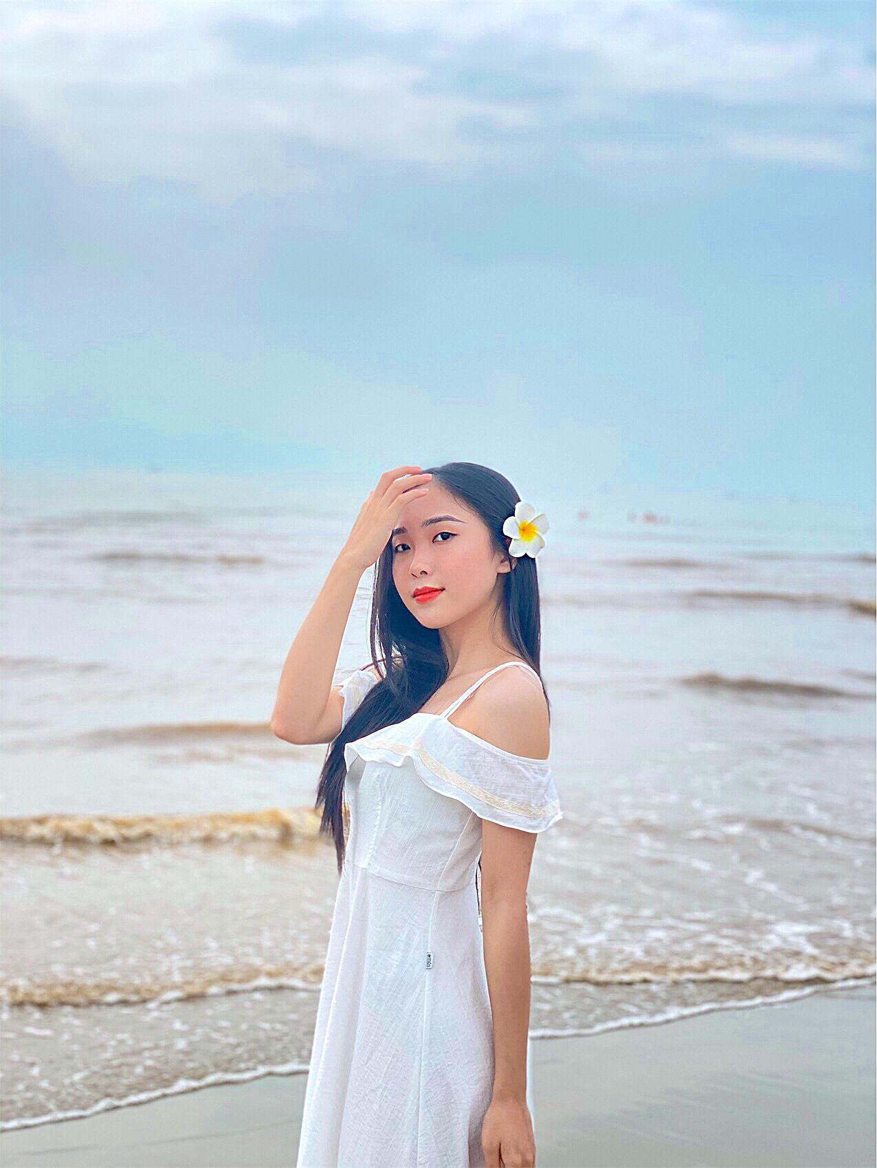 Minh Phương luôn biết ơn vì hiện được sống và làm đúng với nghề mình đam mê.