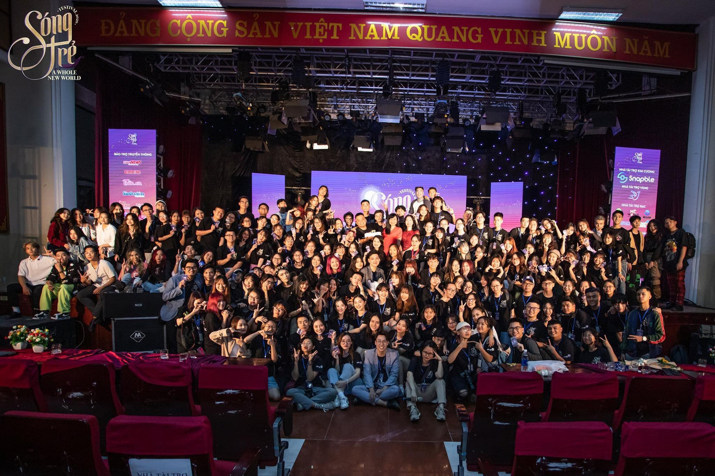 Sự kiện chào Tân sinh viên “Sóng trẻ Festival” của Khoa Phát thanh - Truyền hình tổ chức. Sự kiện chào Tân sinh viên “Sóng trẻ Festival” của Khoa Phát thanh - Truyền hình tổ chức.