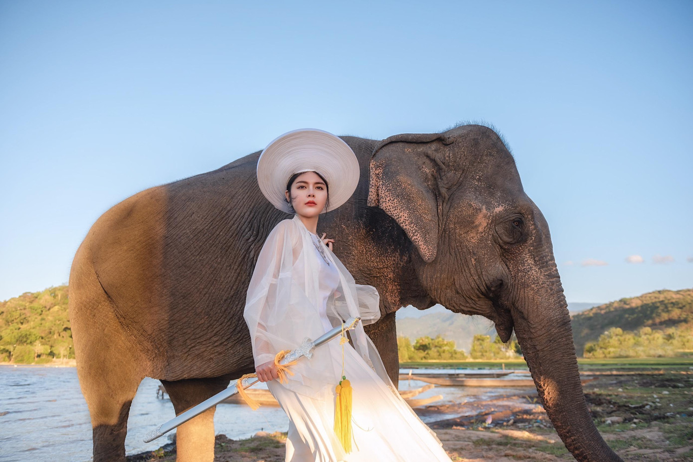 Cao Diệp Anh là chủ Công ty TNHH phúc lợi động vật CDA Animal Việt Nam (CDA là viết tắt của tên Cao Diệp Anh).