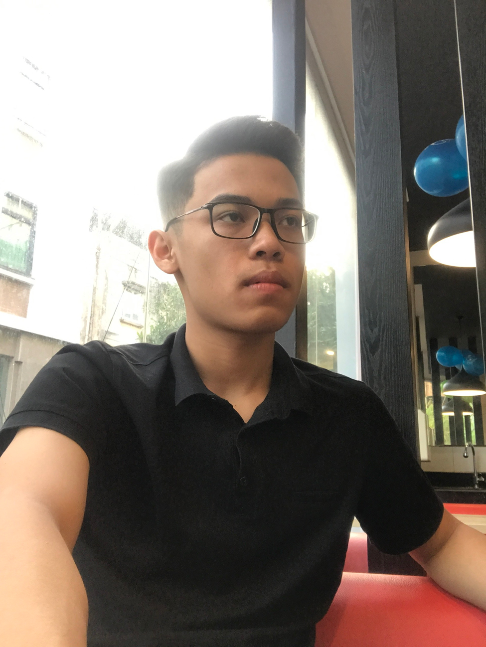 Lê Việt Hoàng sinh viên lớp 63CDE Trường Đại học Xây dựng Hà Nội.. Lê Việt Hoàng sinh viên lớp 63CDE Trường Đại học Xây dựng Hà Nội..