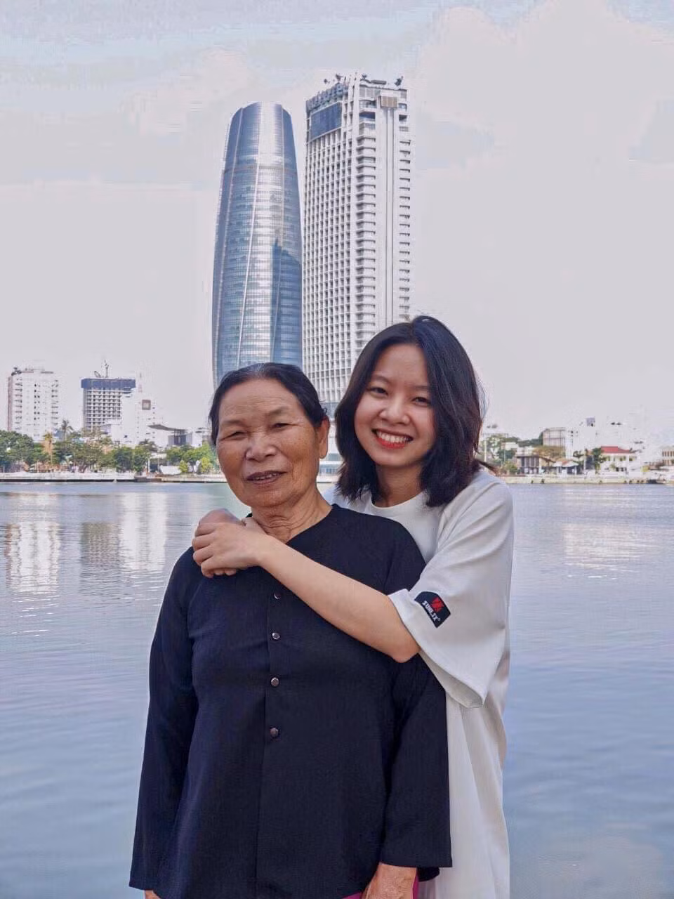 Chuyến xe buýt cùng Bà ngoại đã mở đường cho câu chuyện “thương hiệu” của Nam Giang.