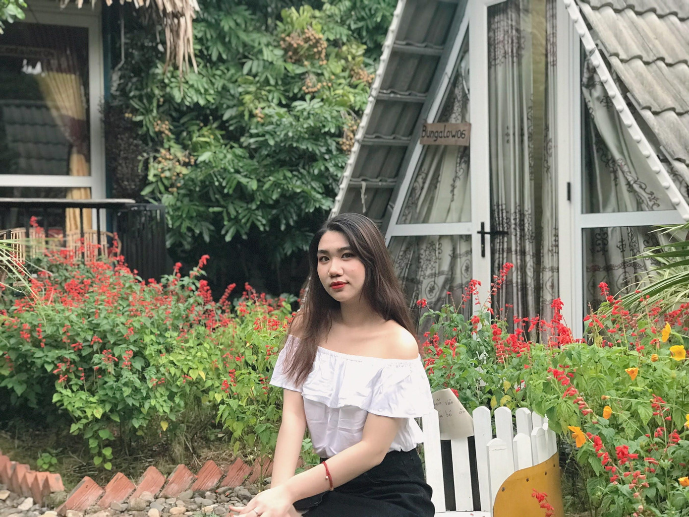 Hiện Thảo là trợ giảng thuộc khoa Công nghệ thông tin.