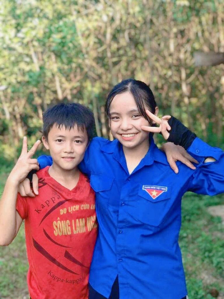 Tại các chương trình tình nguyện, Thanh Thủy cùng ban tổ chức đã cùng nhau gây quỹ trong nhiều tháng để có thể gửi tới thật nhiều phần quà cho những hoàn cảnh khó khăn, những em nhỏ.