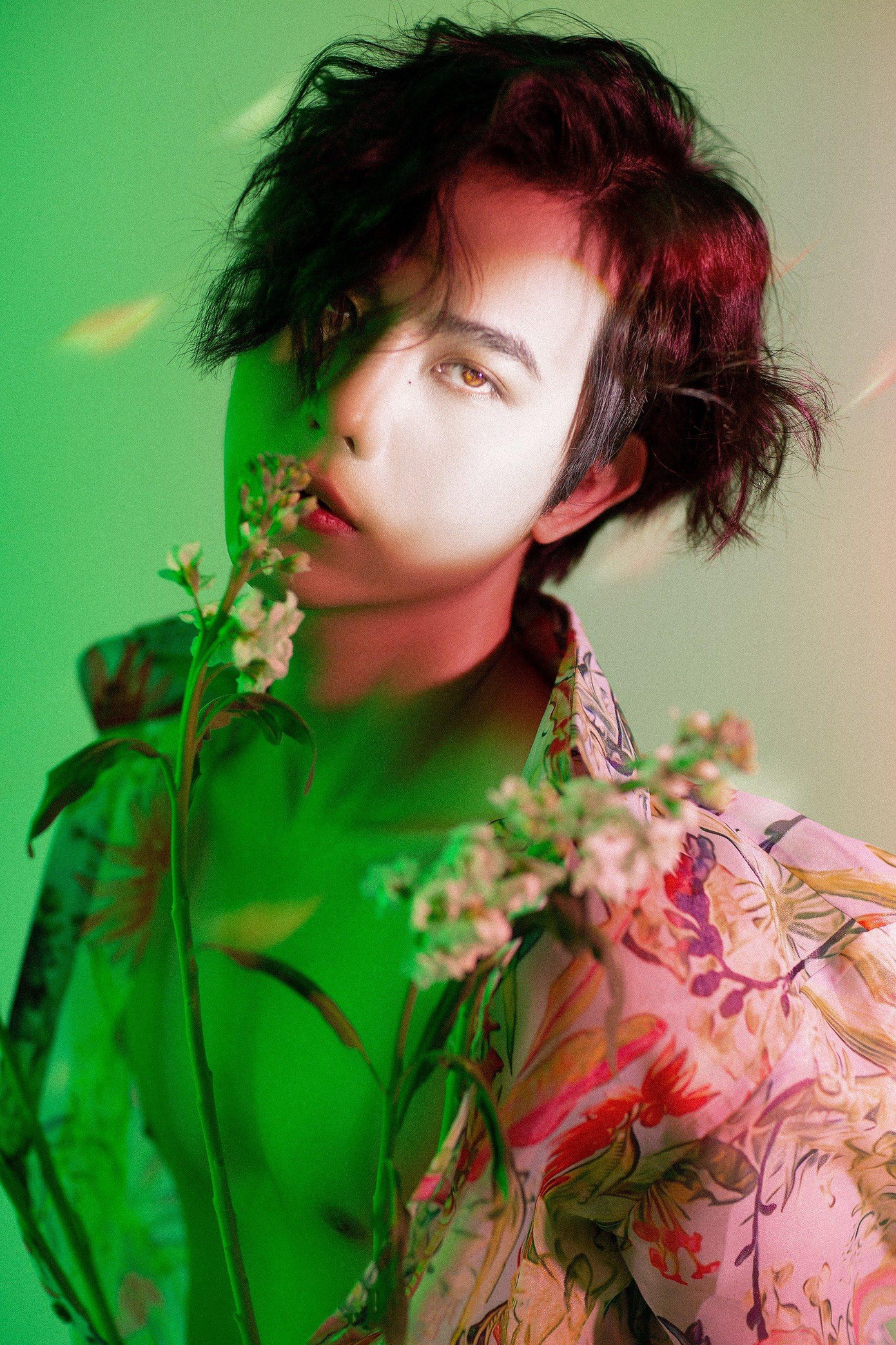 Dương Minh (Min) được biết đến là người mẫu ảnh dành được nhiều sự quan tâm của các nhãn hàng, cũng như tình cảm của người mến mộ.