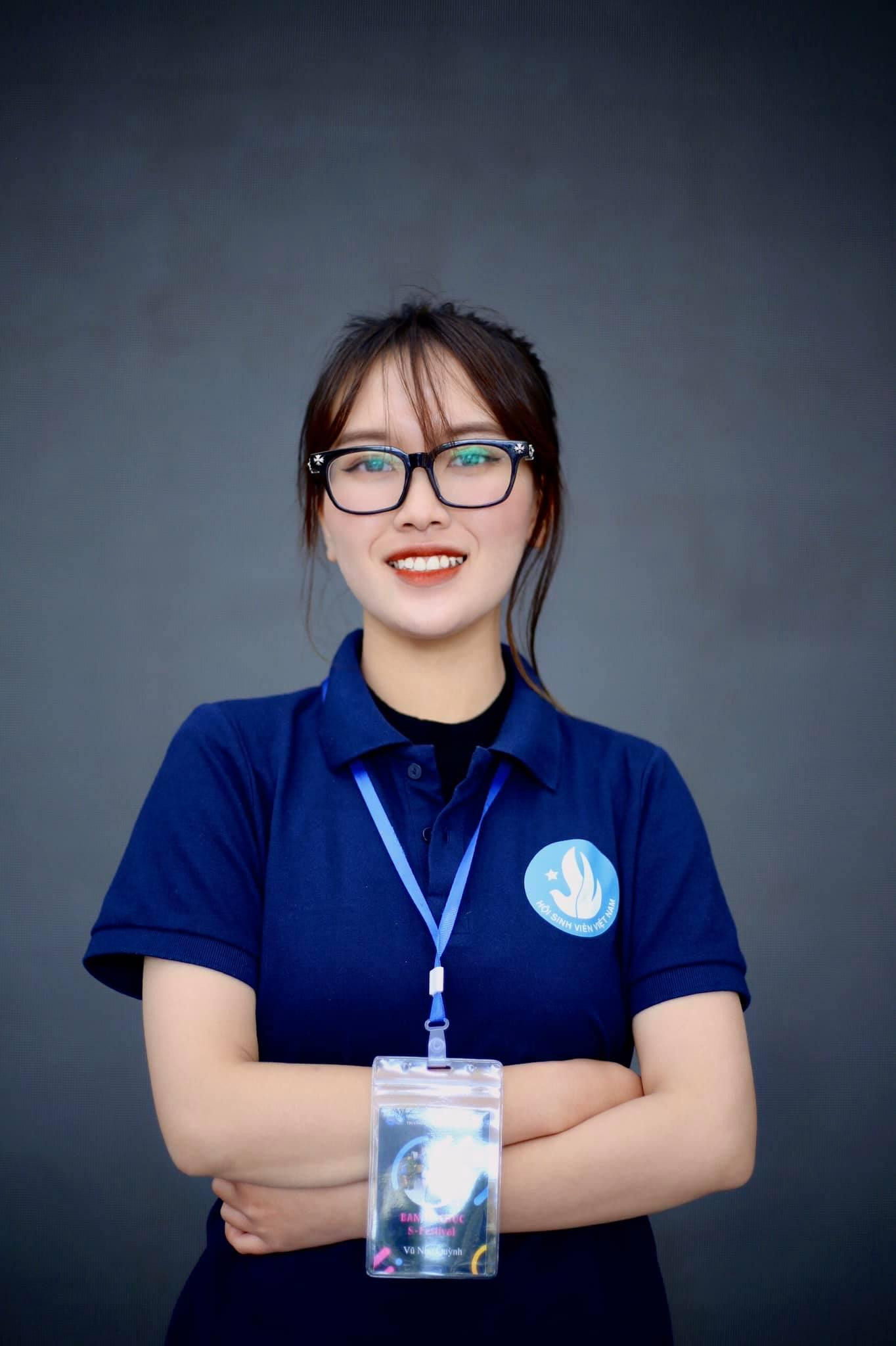 Vũ Như Quỳnh hiện đảm nhiệm chức vụ Chủ tịch Hội Sinh viên Trường Đại học Thương mại. Vũ Như Quỳnh hiện đảm nhiệm chức vụ Chủ tịch Hội Sinh viên Trường Đại học Thương mại.