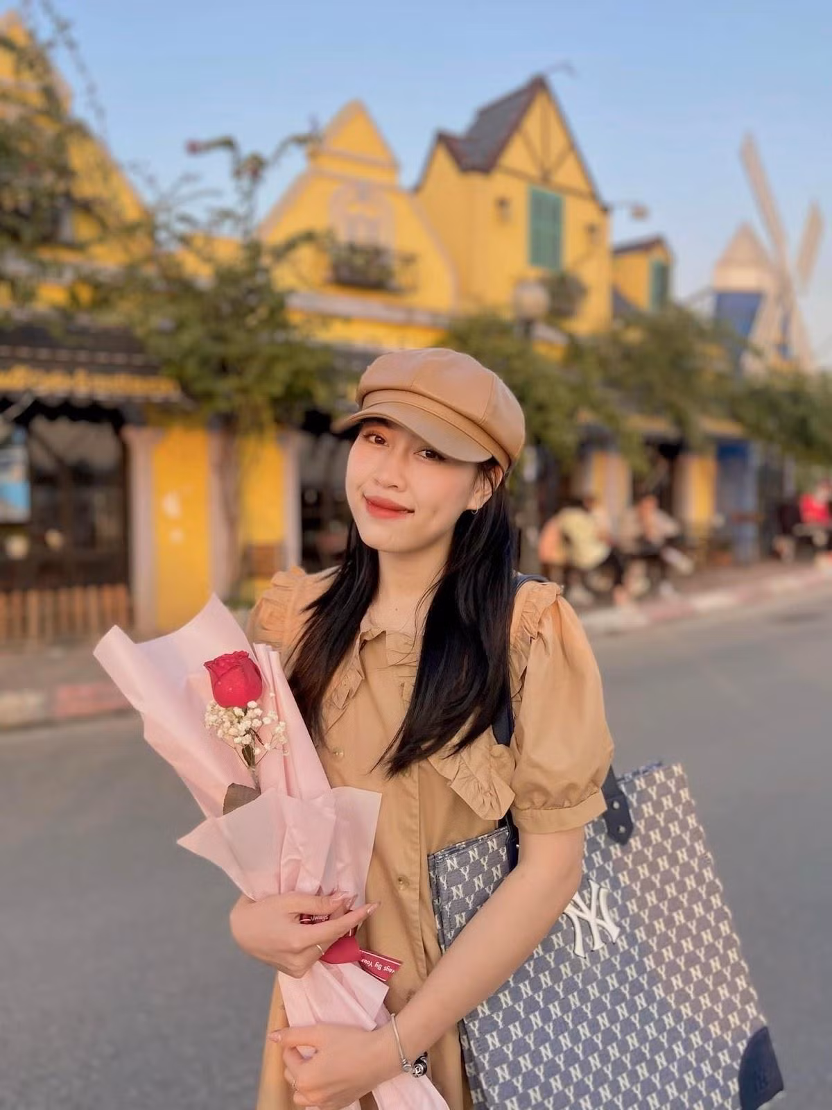 Cầm Phạm Thị Hồng- Sinh viên năm 3 Học viện Báo chí và Tuyên truyền.