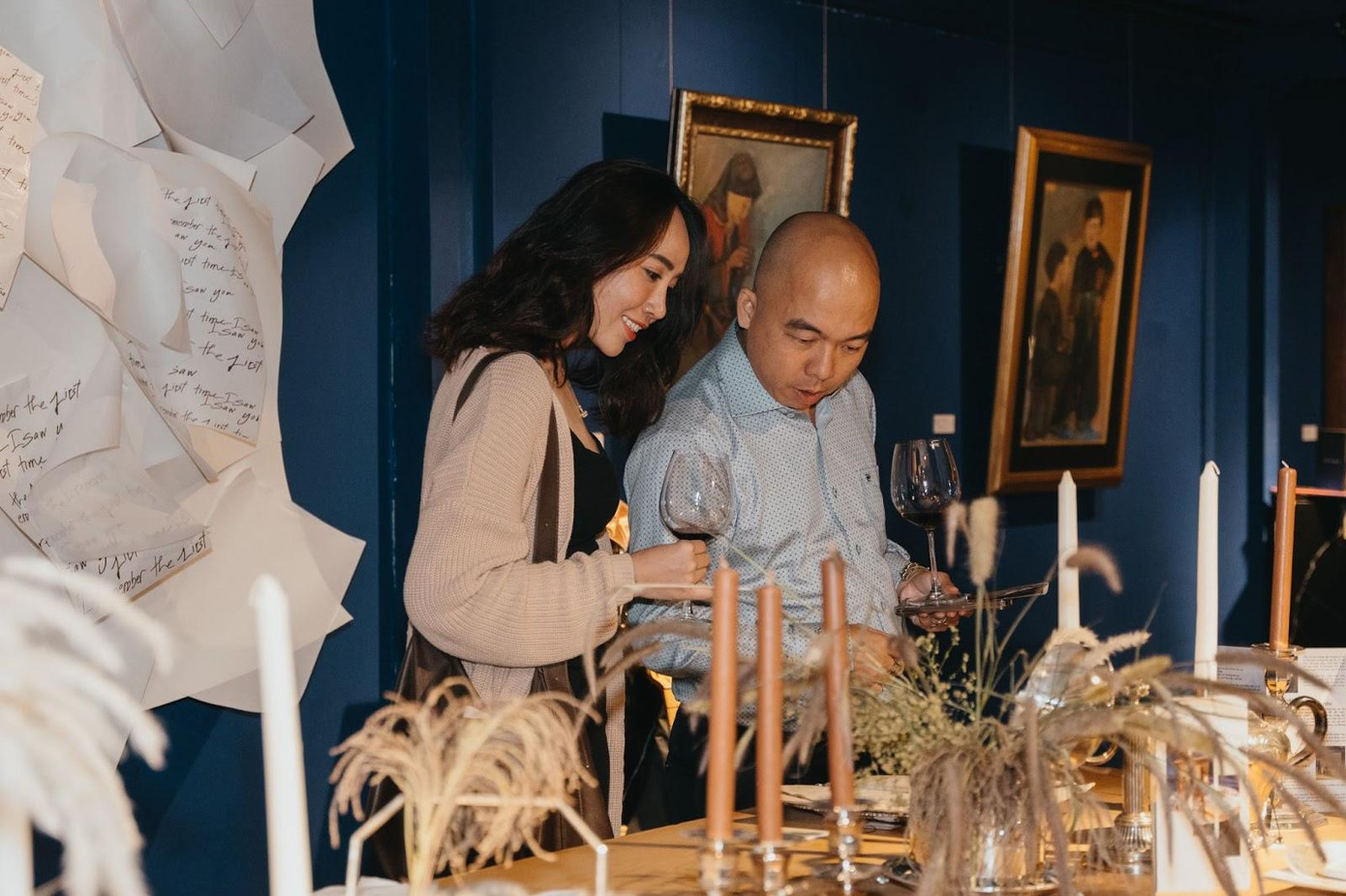 Anh Trần Linh Sơn - Giám đốc Trung tâm LMF (Consulting center for Love - Marriage – Family) và Công ty cổ phần truyền thông Giang Sơn trải nghiệm tại triển lãm.