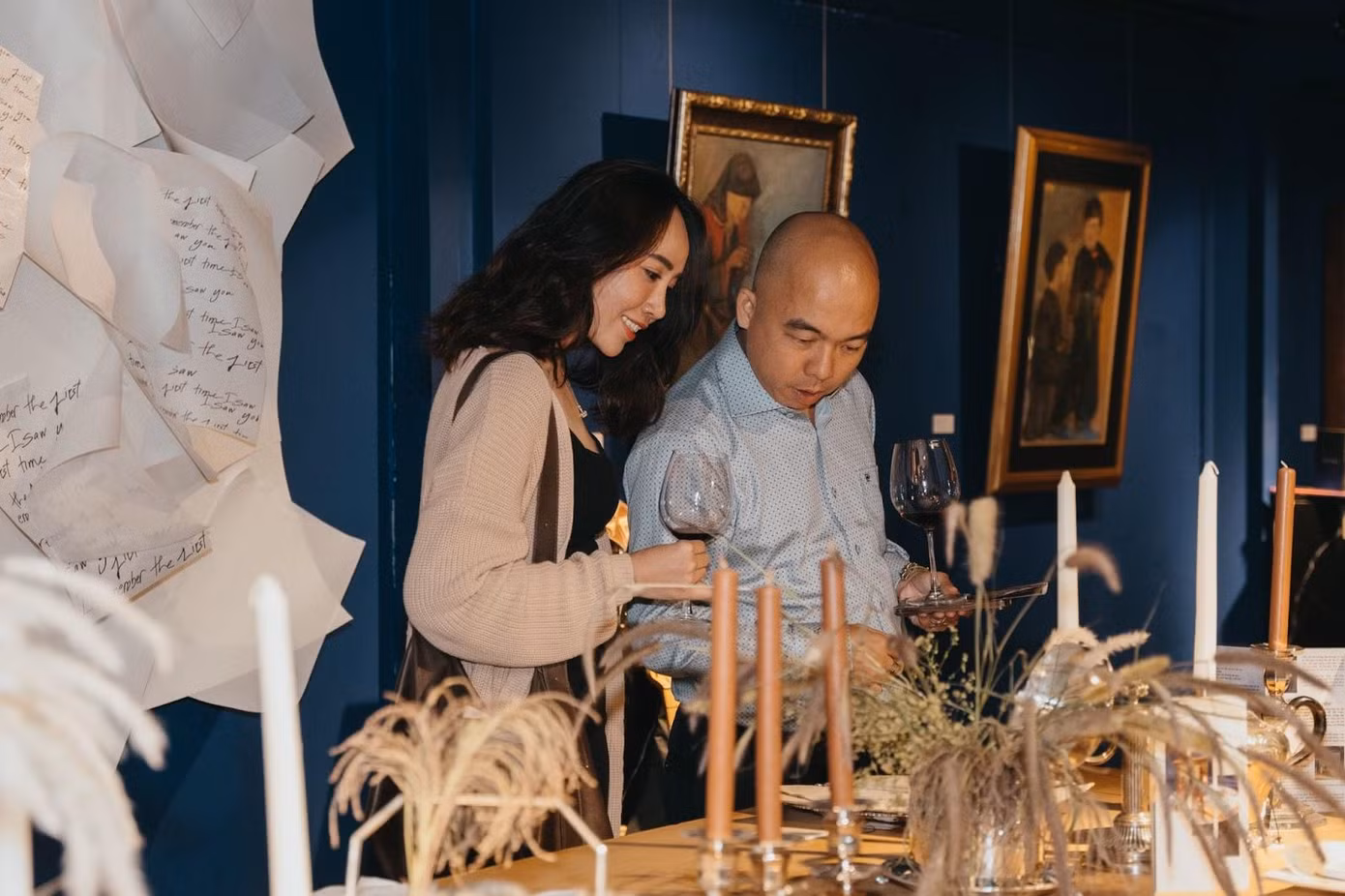 Anh Trần Linh Sơn - Giám đốc Trung tâm LMF (Consulting center for Love - Marriage – Family) và Công ty cổ phần truyền thông Giang Sơn trải nghiệm tại triển lãm.