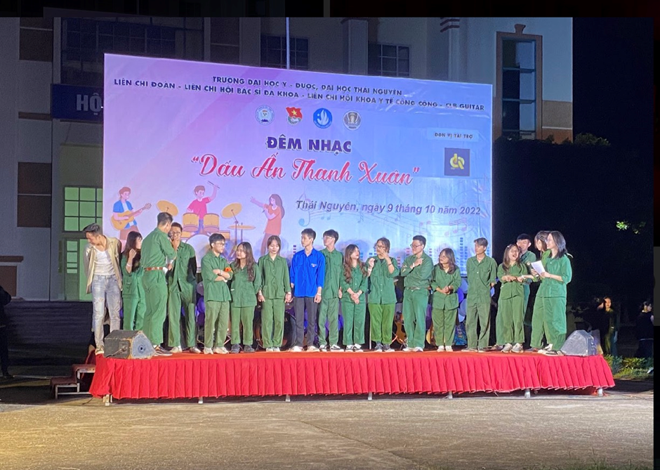 Đêm nhạc "Dấu ấn thanh xuân" được tổ chức vào tháng 10 năm 2022.