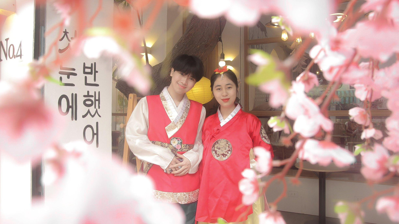 Tất Lâm chịu ảnh hưởng rất lớn từ làn sóng Hallyu. Tất Lâm chịu ảnh hưởng rất lớn từ làn sóng Hallyu.