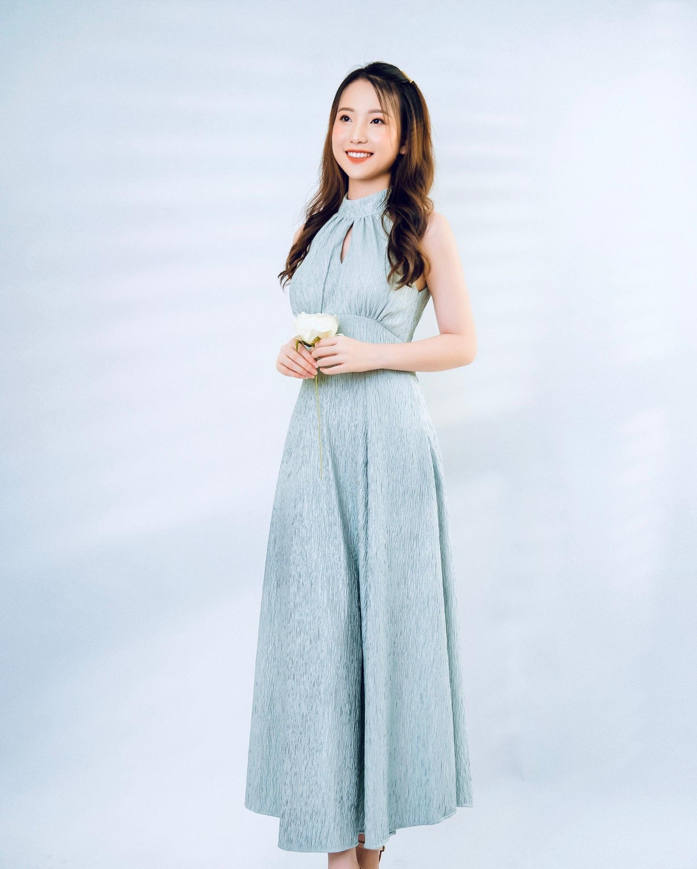 Quan điểm sống của Trà: "Chúng ra sinh ra không được lựa chọn tên tuổi hay quê quán nhưng có thể lựa chọn cách sống cho riêng mình, và mình lựa chọn cho mình tuổi trẻ đầy những trải nghiệm thú vị."