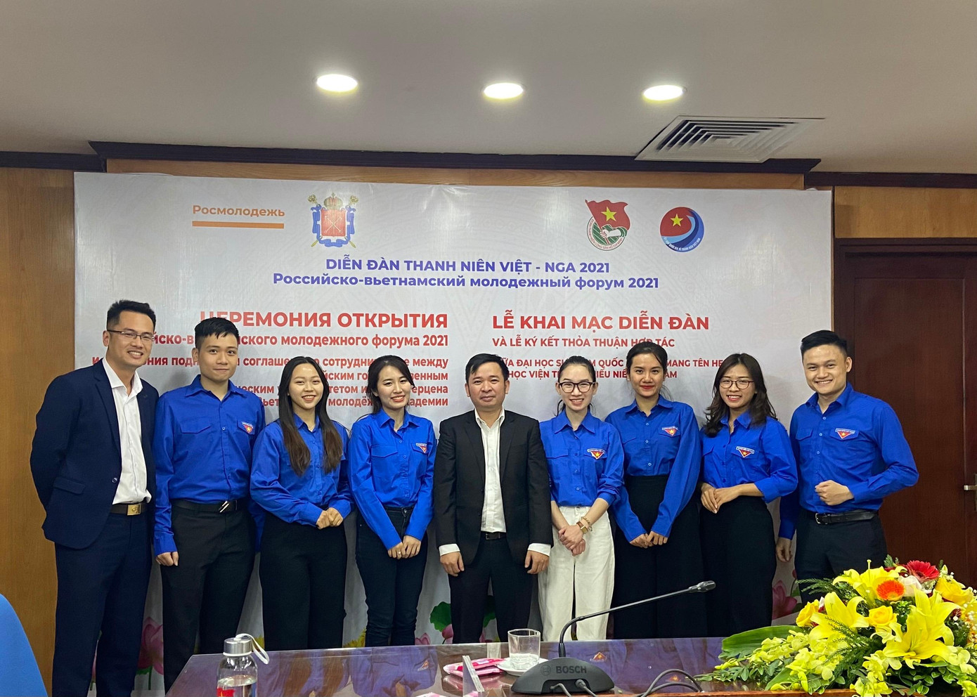 Linh Chi trong một buổi tham gia diễn đàn Thanh niên Việt – Nga 2021.