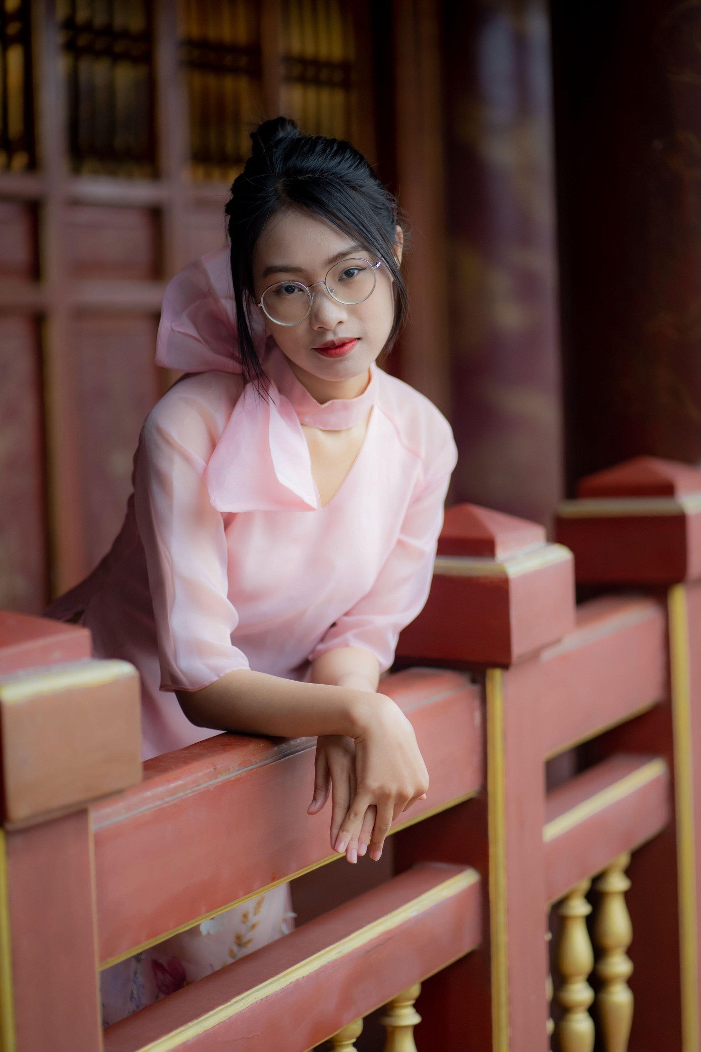 Hương Hạnh chia sẻ: "Hãy hiểu chính bản thân mình vì chỉ khi hiểu chính bản thân, mọi người mới biết mình cần làm gì." Hương Hạnh chia sẻ: "Hãy hiểu chính bản thân mình vì chỉ khi hiểu chính bản thân, mọi người mới biết mình cần làm gì."