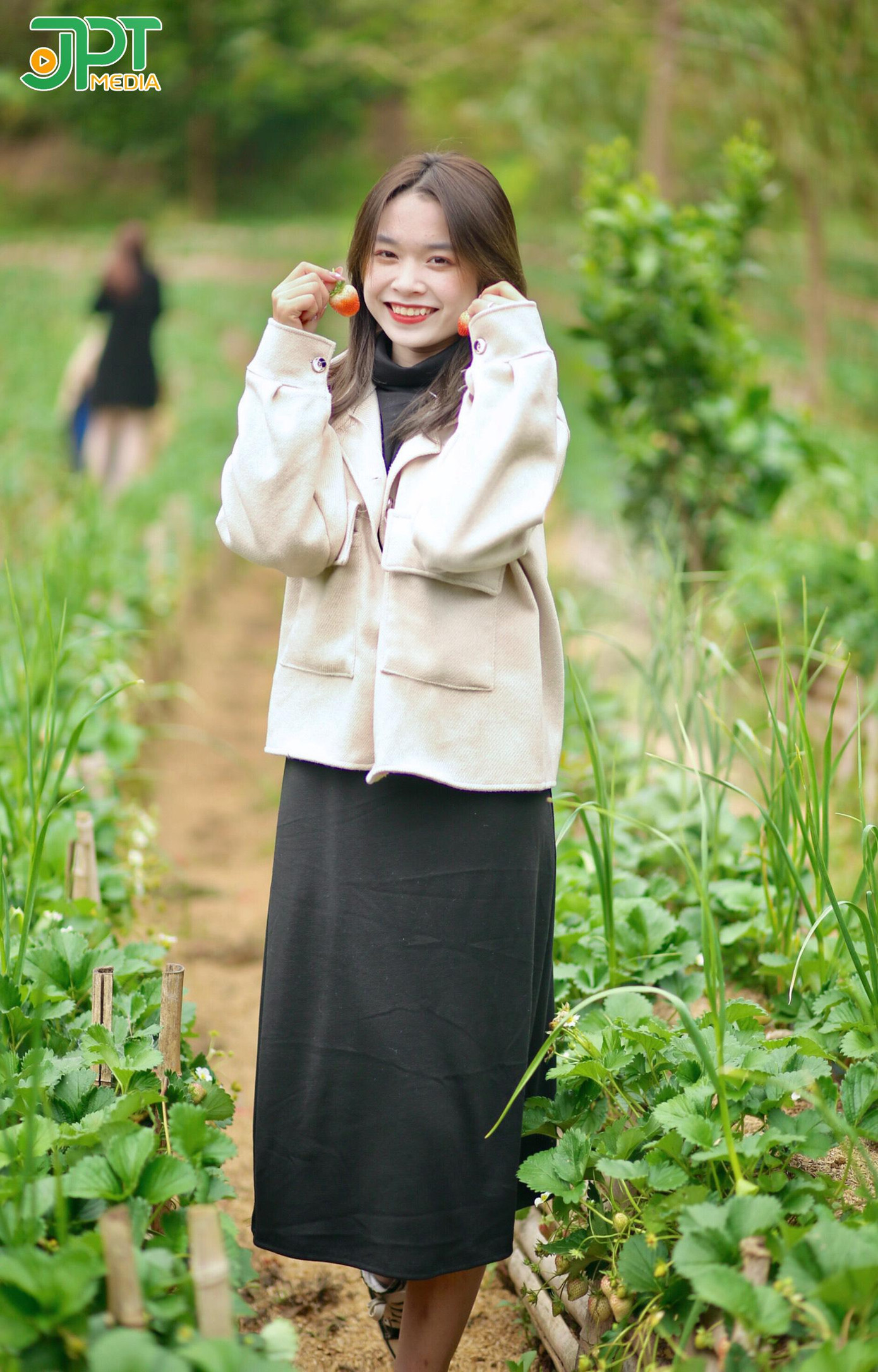 Lý Thị Diệu – cô sinh viên năm ba khoa Kế toán & Quản trị Kinh doanh, đến từ mảnh đất Cao Bằng. Lý Thị Diệu – cô sinh viên năm ba khoa Kế toán & Quản trị Kinh doanh, đến từ mảnh đất Cao Bằng.