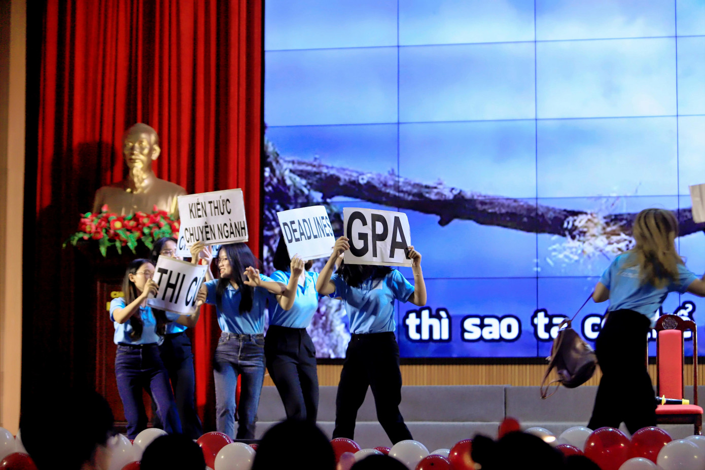 Vòng 1: Chào hỏi Vòng 1: Chào hỏi