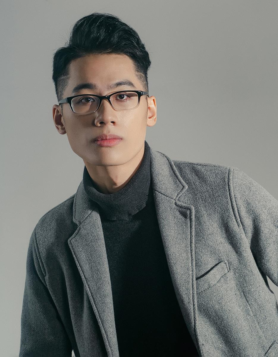 “Liều”, “Đối nghịch” và “Kể chuyện” là 3 từ 14 Casper đưa ra để nói về âm nhạc của mình. “Liều”, “Đối nghịch” và “Kể chuyện” là 3 từ 14 Casper đưa ra để nói về âm nhạc của mình.