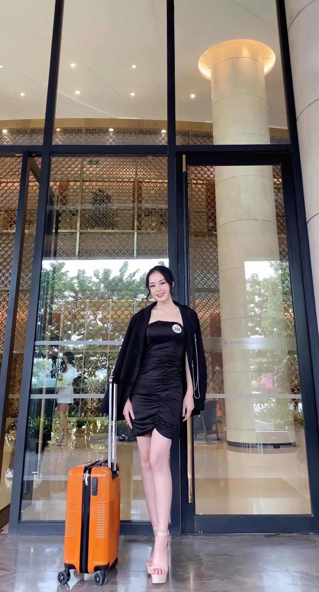 Không ngừng nâng cấp bản thân để trở nên có giá trị trong xã hội. Không ngừng nâng cấp bản thân để trở nên có giá trị trong xã hội.