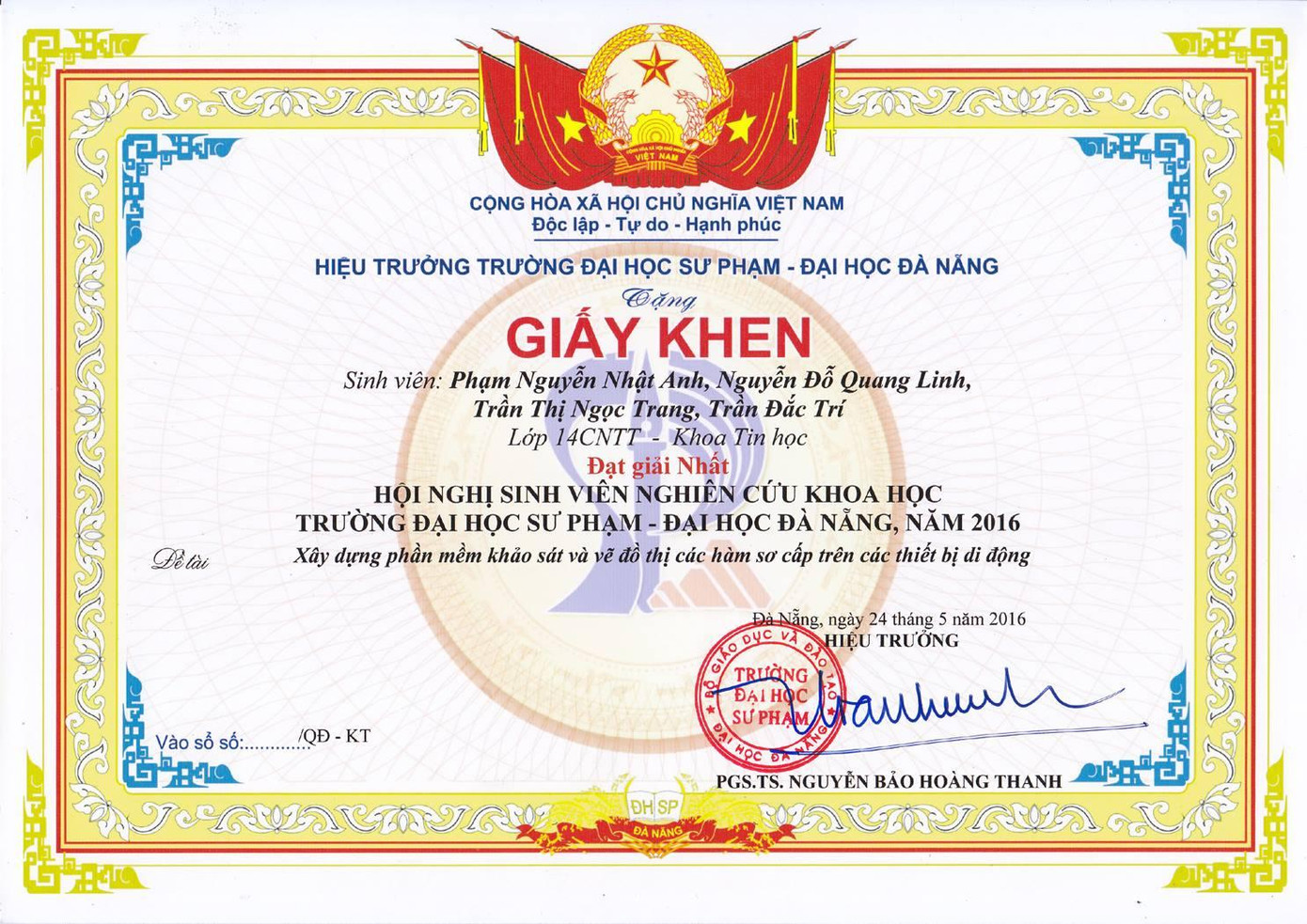 Nhật Anh đạt Giải Nhất Hội nghị Sinh viên Nghiên cứu Khoa học của trường Đại học Sư phạm – Đại học Đà Nẵng năm 2016.