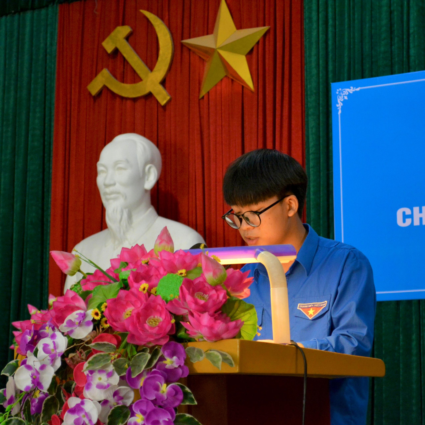 Hiện tại, Quốc Khánh là lớp trưởng, Bí thư chi Đoàn, Ủy viên Ban thường vụ Liên chi Đoàn trường. Hiện tại, Quốc Khánh là lớp trưởng, Bí thư chi Đoàn, Ủy viên Ban thường vụ Liên chi Đoàn trường.