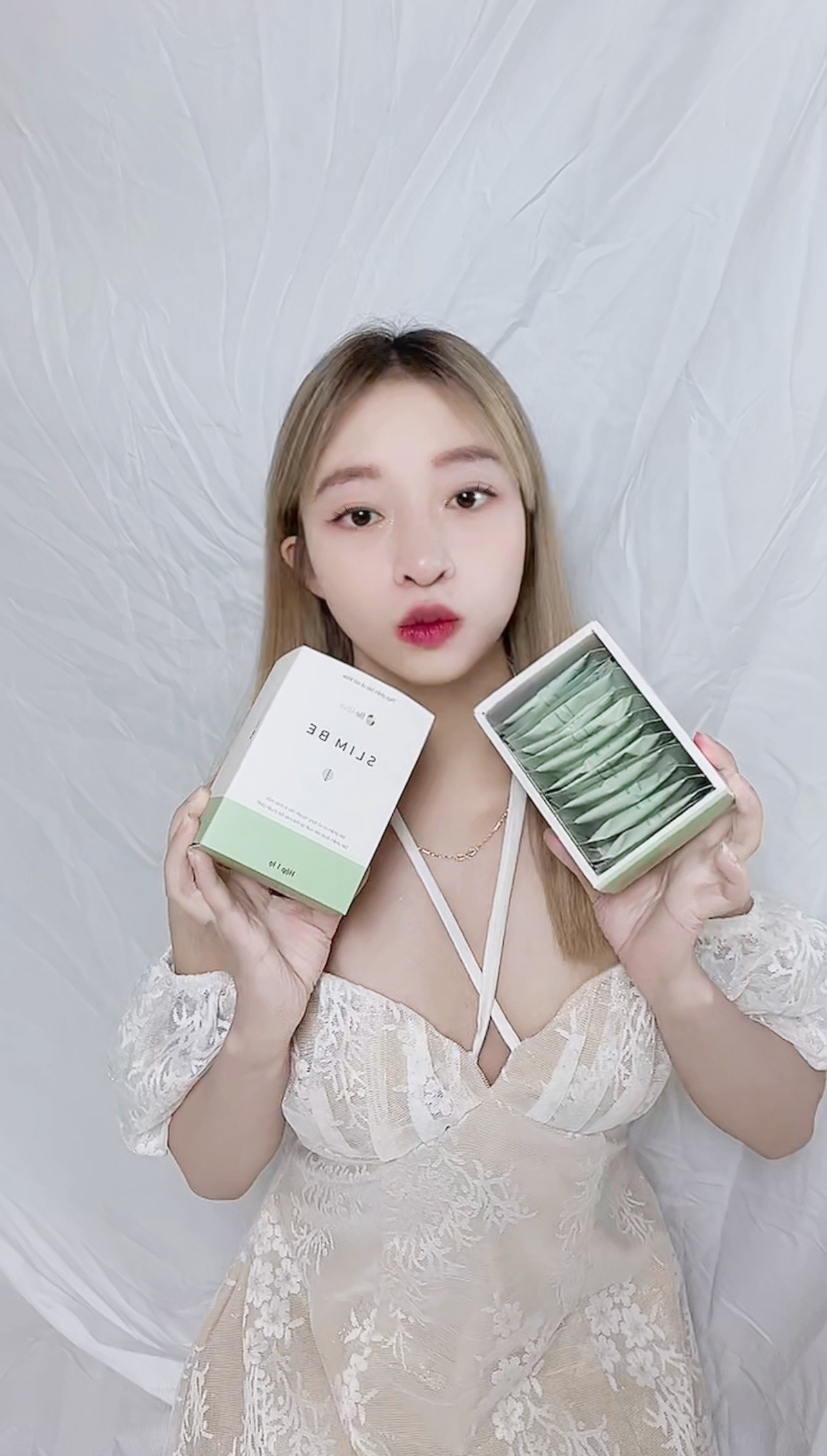 Hiền luôn tập trung học hỏi thêm xem có thể phát triển thêm kinh doanh và phát triển thêm nhiều kỹ năng cá nhân. Hiền luôn tập trung học hỏi thêm xem có thể phát triển thêm kinh doanh và phát triển thêm nhiều kỹ năng cá nhân.