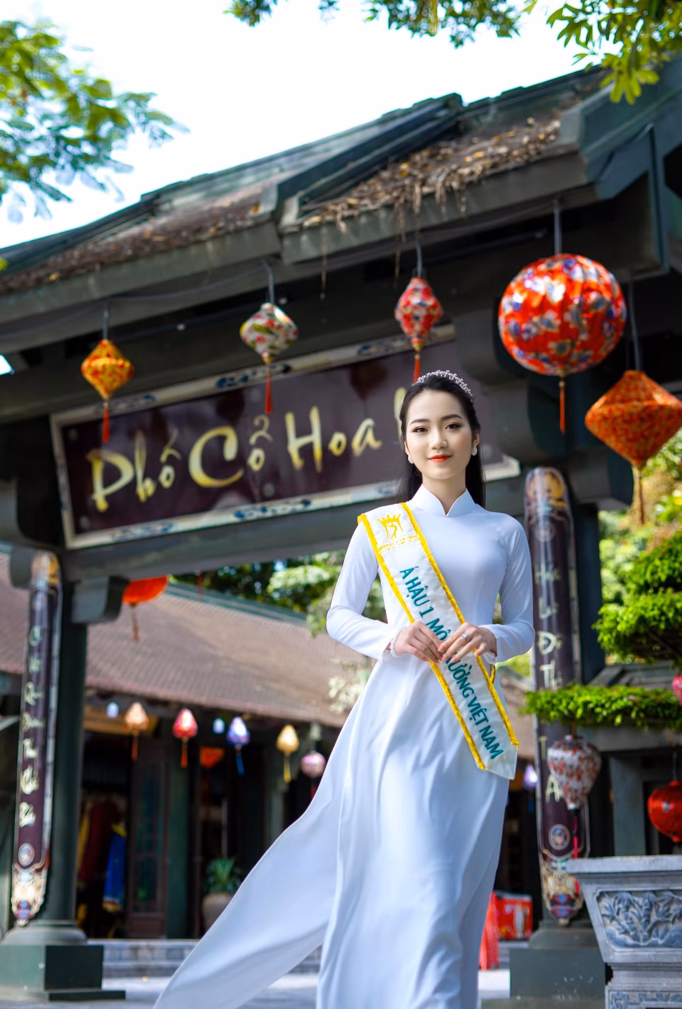 Vừa qua, Hải Yến đã đoạt được ngôi vị Á Hậu 1 tại cuộc thi Hoa Hậu Môi Trường Việt Nam 2022. (Ảnh tại Phố cổ Hoa Lư - Ninh Bình) Vừa qua, Hải Yến đã đoạt được ngôi vị Á Hậu 1 tại cuộc thi Hoa Hậu Môi Trường Việt Nam 2022. (Ảnh tại Phố cổ Hoa Lư - Ninh Bình)