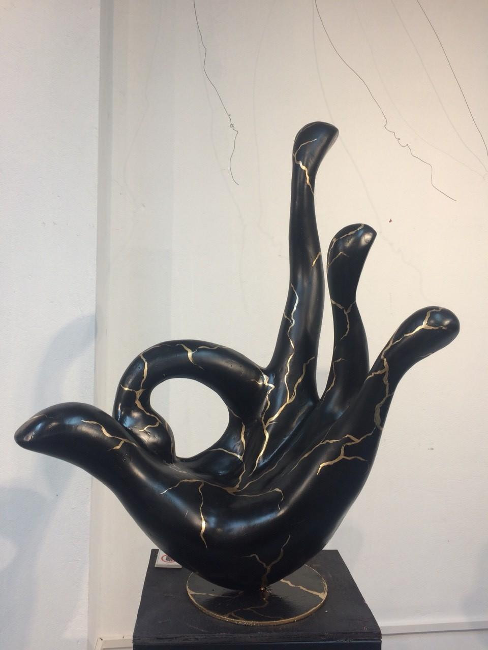 Tác phẩm “Vết nứt” của Đỗ Thị Thanh Hải - Lớp 19DK, chuyên ngành Điêu khắc. Tác phẩm “Vết nứt” của Đỗ Thị Thanh Hải - Lớp 19DK, chuyên ngành Điêu khắc.